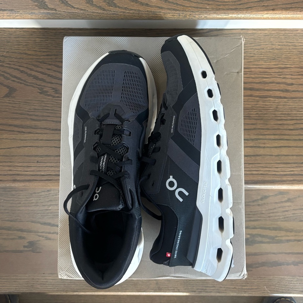 Cloudrunner 2 Road - Running Shoes - Men's Black / White